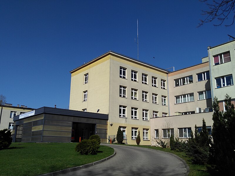 File:Największy szpital w Tomaszowie Mazowieckim, na zdjęciu izba przyjęć.jpg