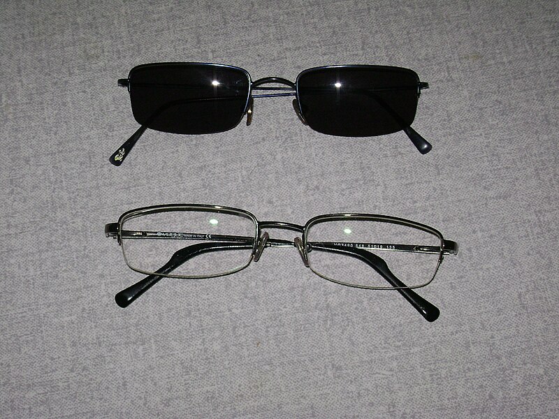 File:Naočale glasses.jpg