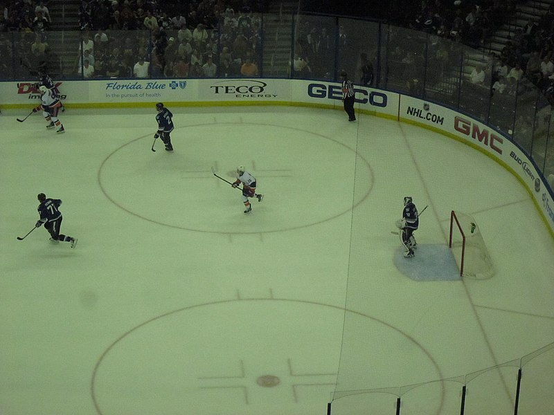 File:New York Islanders vs. Tampa Bay Lightning - March 24, 2012 (6874449514).jpg