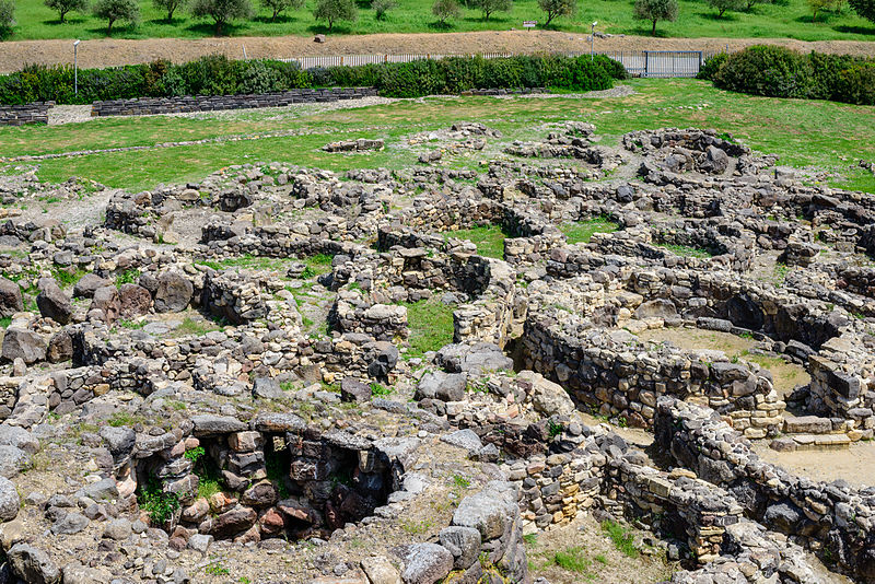 File:Nuraghe Su Nuraxi - Barumini - Sardinia - Italy - 18.jpg