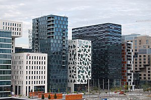 Oslo - office blocks (13967707947).jpg