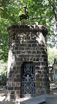 Père-Lachaise - Divisão 69 - Fould 01.jpg