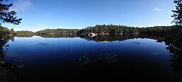 Panorama över Stora Rullesjön en julimorgon.jpg