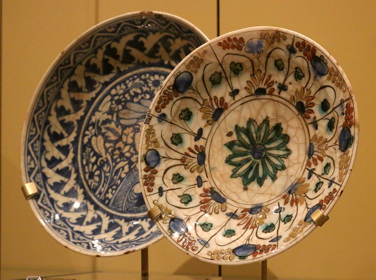 Persian-Potteries-17th-Century-Isfahan.jpg