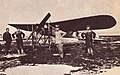Капітан Карло П'яцца біля свого літака Blériot XI під час польотів у Лівії, 1913