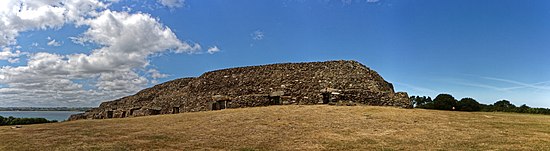 Cairn de Barnenez à Plouezoc'h.