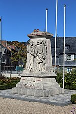 Monument til de 14-18 døde av Pont-Audemer