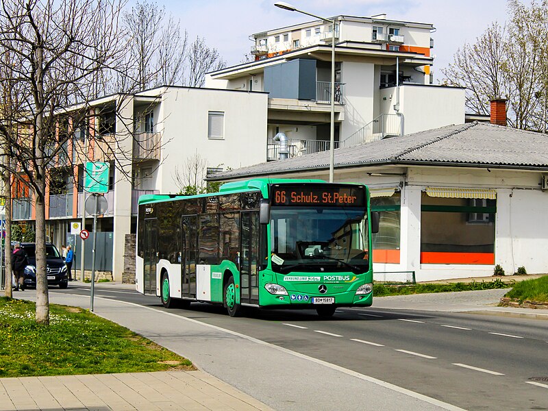 File:Postbus BD 15817 in der Münzgrabenstraße.jpg