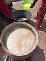 Preparing_a_local_pineapple_drink_in_Northern_Ghana_01