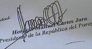 Presidente H. Cartes firma.jpg