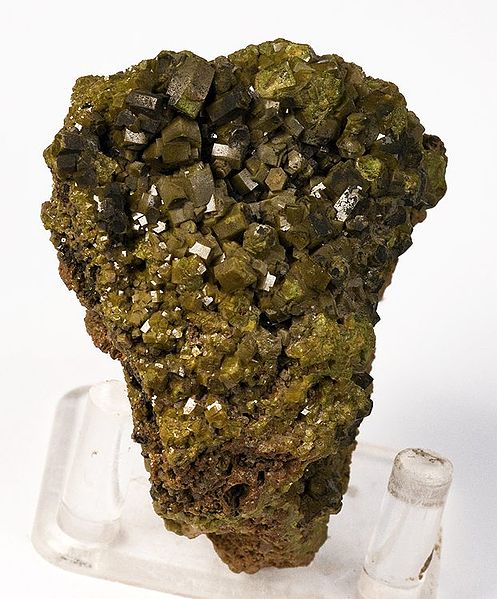 File:Pyromorphite-249287.jpg