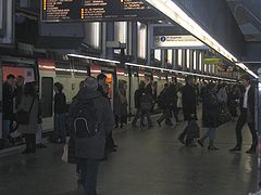 RER A platforms in 2005.
