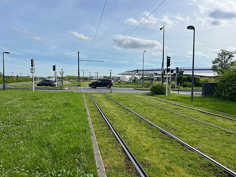 File:Rails Tramway IdF Ligne 7 Rue Musée - Athis-Mons (FR91) - 2024-04-14 - 3.jpg