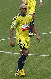 Roberto Carlos in August 2011 Roberto Carlos 7221.jpg