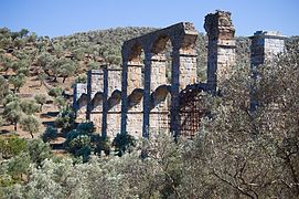 Aqueduc romain, près du village de Mória, Lesbos.