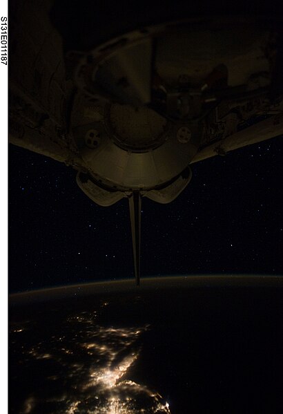 File:STS131-E-11187 - View of Earth.jpg