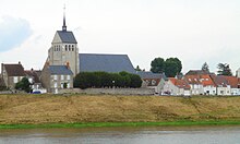 Ang Simbahan sa Saint-Denis-De-L'ôTel