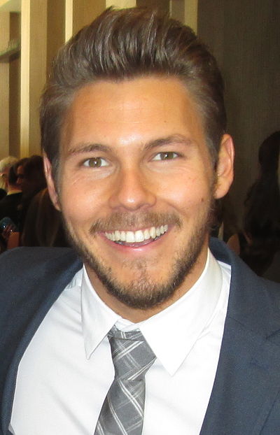 Scott Clifton Net Worth, Biography, Age and more