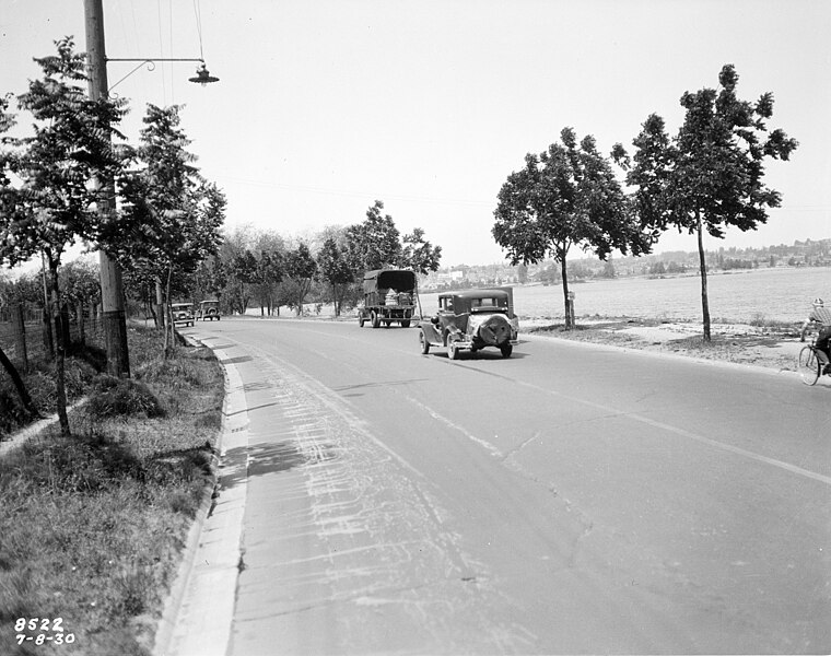 File:Seattle - West Green Lake Boulevard, 1930 (53168799694).jpg