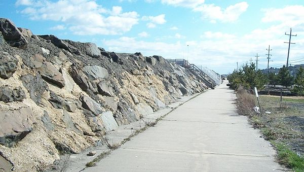 A Sea Bright–Monmouth Beach Seawall between the beach and Route 36 in Sea Bright