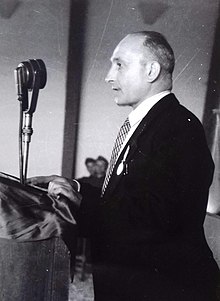 Sejfulla Malëshova fazendo um discurso