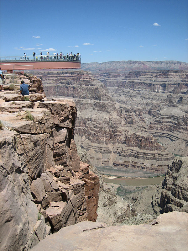 Skywalk built with SG glass, looking over the Grand Canyon