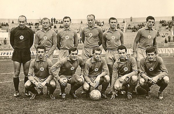 Slovan squad from 1963 to 1964.