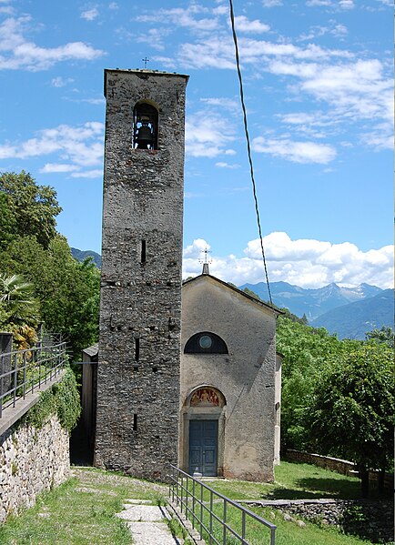 File:Sorico - frazione Bugiallo - chiesa di San Giovanni Battista - 01.jpg