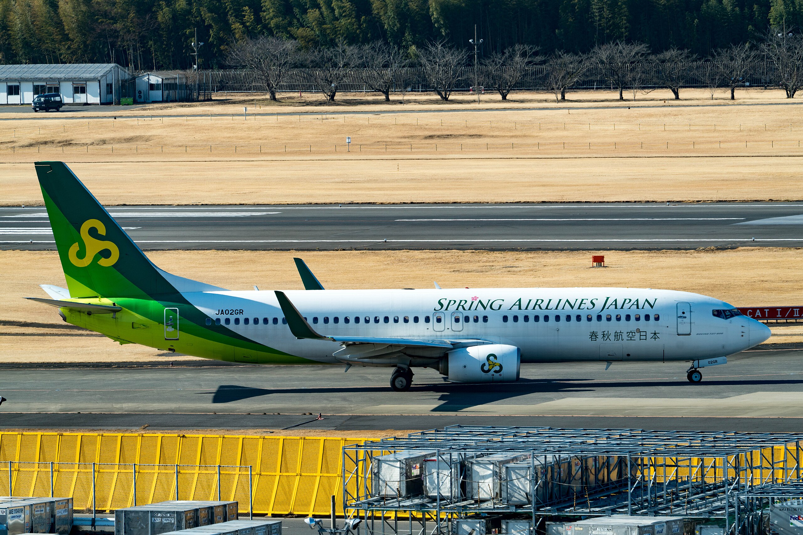 File:Spring Airlines Japan Boeing 737-800 (JA02GR) - Tokyo Narita 