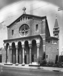 The church in 1926. Notice the spire on the bell tower, which is no longer there. St. Mary's Church Boyle Heights 1925.png