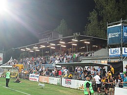 Stadion Breite Haupttribüne.jpg