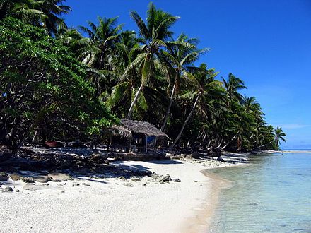 Desert island. Атолл острова Кука. Остров Суворова в тихом океане. Атолл Суворова. Атолл Суворова в тихом океане.