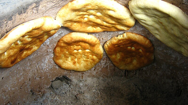 File:Tandoor bread 1.jpg