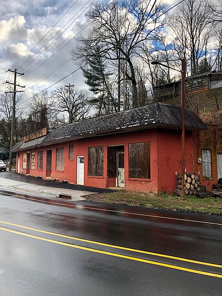 File:The Village Store, Cullowhee, NC (32765792038).jpg