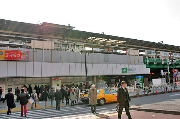 The north entrance in December 2006, before rebuilding