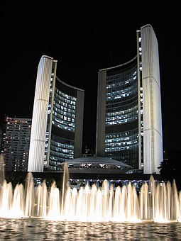 Toronto City Hall at night.jpg