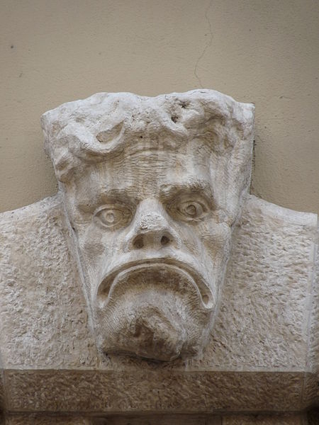 File:Trento-mascaron in Giannantonio Manci street 2.jpg