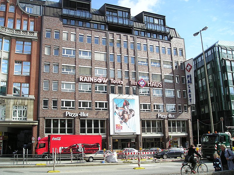 File:Ufa hamburg.jpg