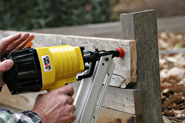 are nail guns legal in the uk?