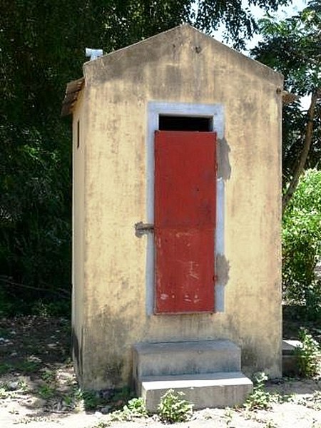File:VIP latrine (photo taken in 2011) (5528699911).jpg