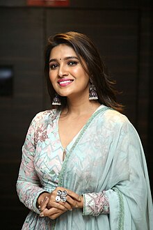 Vani Bhojan at Meeku Maathrame Cheptha pre release event.jpg