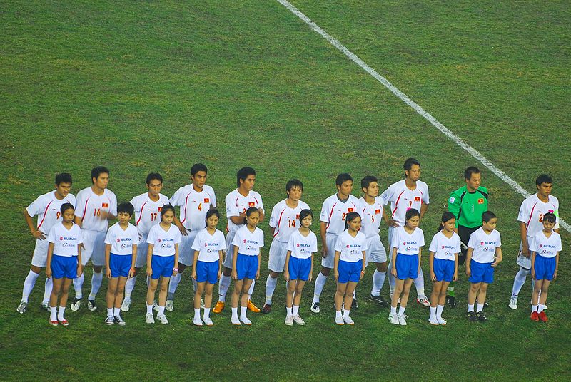 File:Vietnam football team My Dinh AFF Cup 2008.jpg