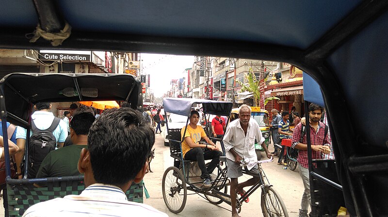 File:View from a cycle rickshaw in old Delhi.jpg
