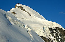 L'Allalinhorn, est un sommet de plus de 4 000 mètres d'ascension facile.