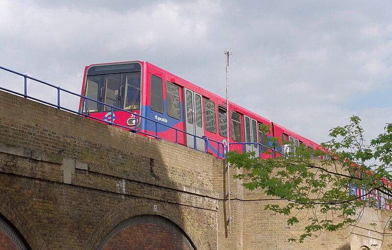 File:Westferry DLR station MMB 20.jpg