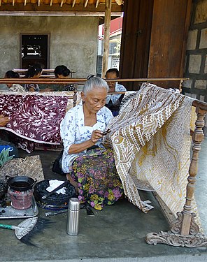 Metiisto en Javo, Indonezio desegnanta batikon