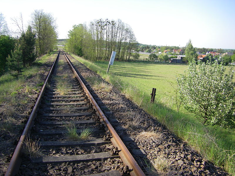 File:Wriezener Bahn 2009 Nr4 kurz vor Wriezen.JPG