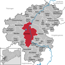 Karte des Landkreises mit Zwickau in der Mitte in rot, anderen Stüdeten und Gemeinden des Kreises in grau sowie den Fluss in blau