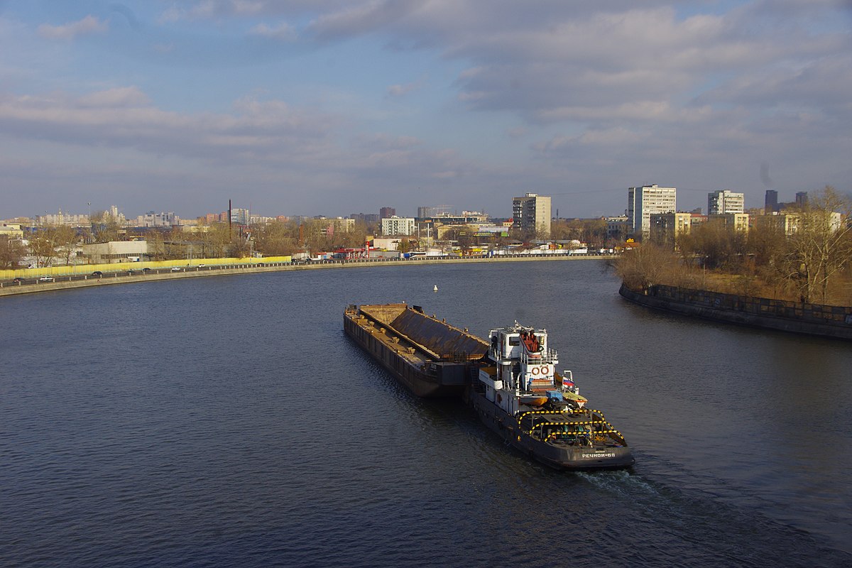 Москва 68 теплоход. Теплоход Москва река. Теплоходы на реке Кубань. Жуковский Москва река.