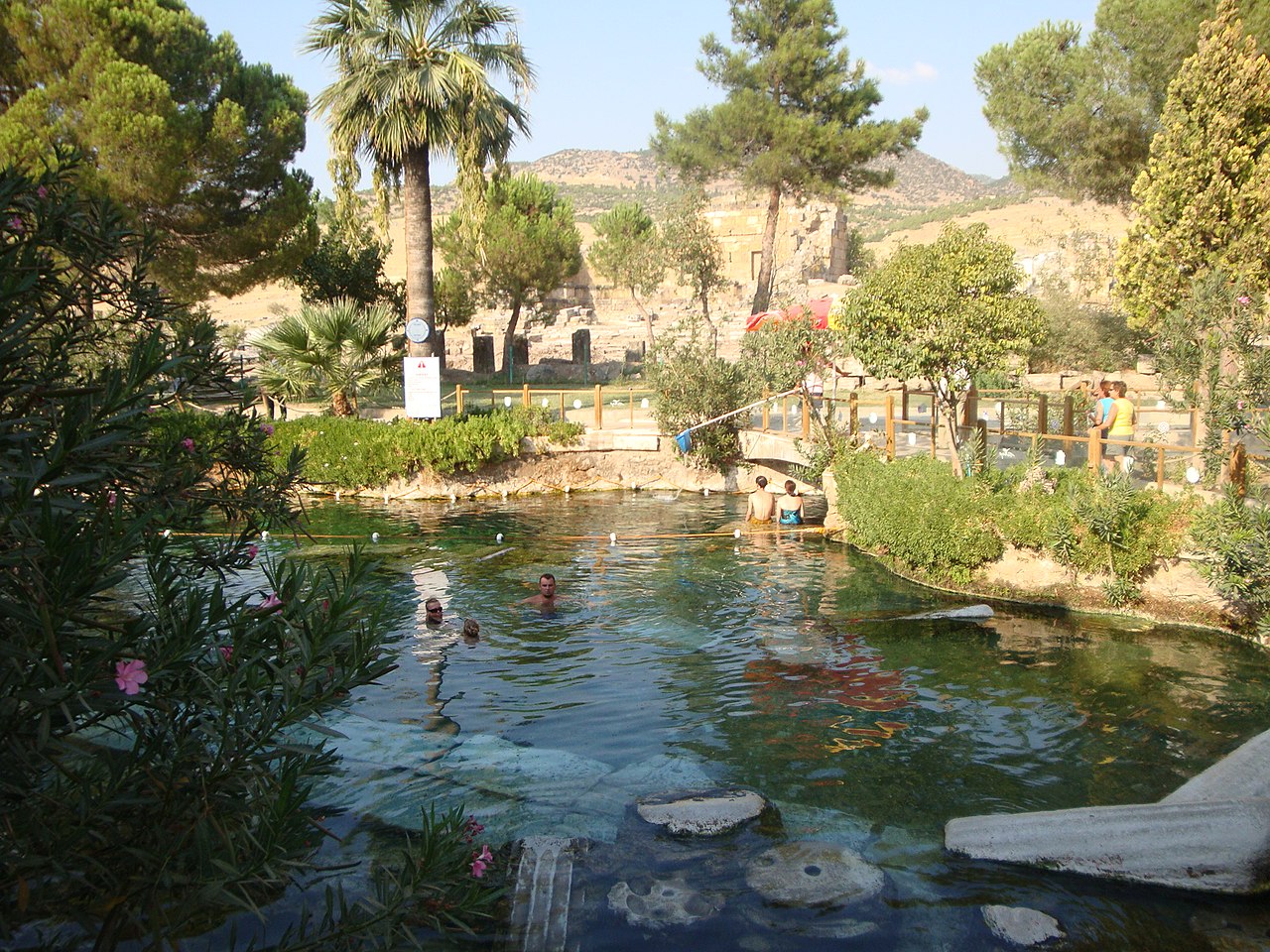File パムッカレの遺跡温泉プール Panoramio Jpg Wikimedia Commons